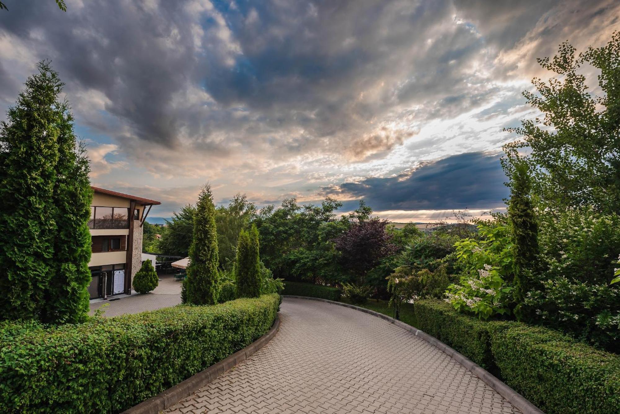 La Mesteceni & Loc Cu Stari De Bine, Spa Adult Only Sălicea Exterior foto